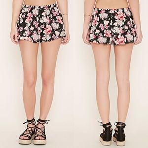 ♡ Forever 21 Black Floral Flowy Thin Shorts ♡